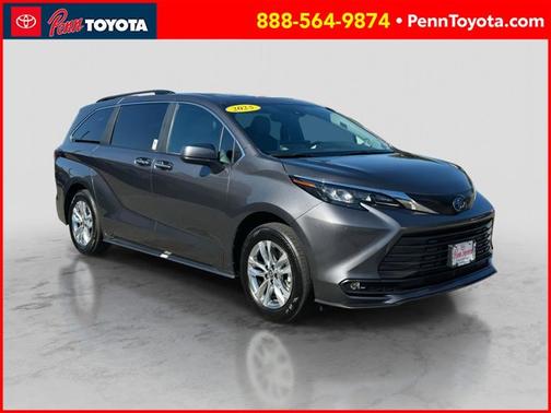 2025 Toyota Sienna XLE