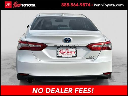 2020 Toyota Camry Hybrid XLE
