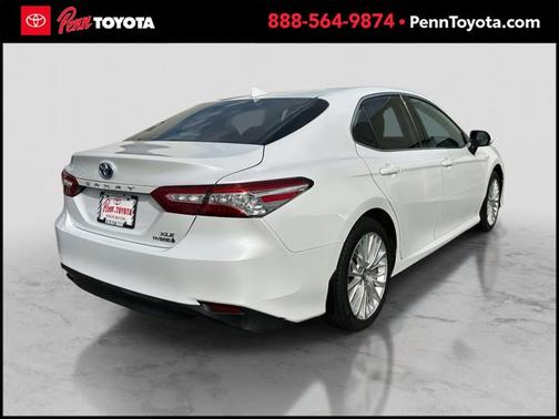 2020 Toyota Camry Hybrid XLE
