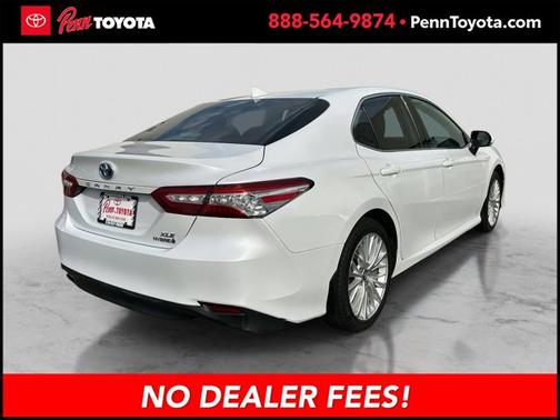 2020 Toyota Camry Hybrid XLE