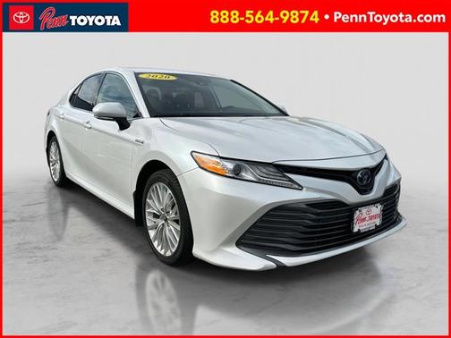 2020 Toyota Camry Hybrid XLE