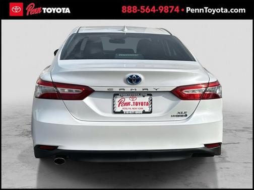 2020 Toyota Camry Hybrid XLE