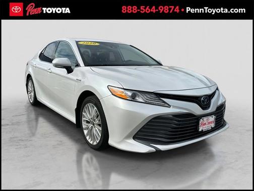 2020 Toyota Camry Hybrid XLE