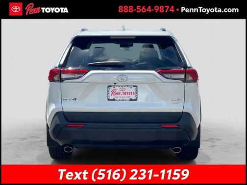 WIND CHILL PEARL 2024 Toyota RAV4 XLE Premium