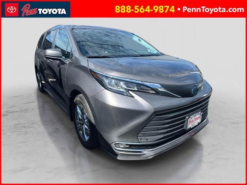 2023 Toyota Sienna XLE