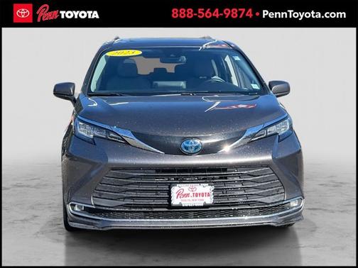 2023 Toyota Sienna XLE