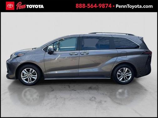 2023 Toyota Sienna XLE