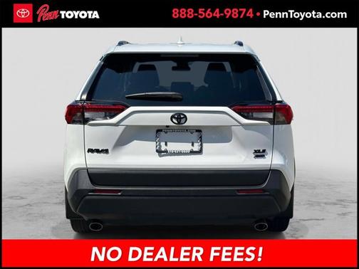 ICE CAP 2023 Toyota RAV4 XLE