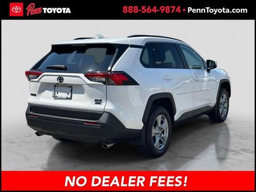 ICE CAP 2023 Toyota RAV4 XLE