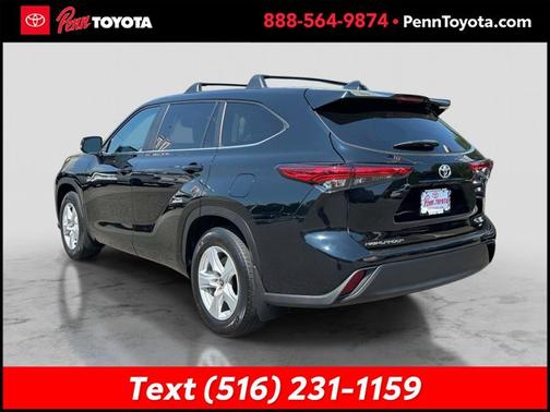 MIDNIGHT BLACK ME 2023 Toyota Highlander LE