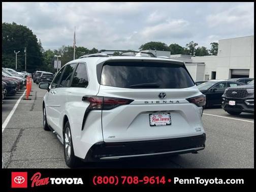 2022 Toyota Sienna Limited