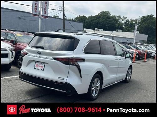 2022 Toyota Sienna Limited