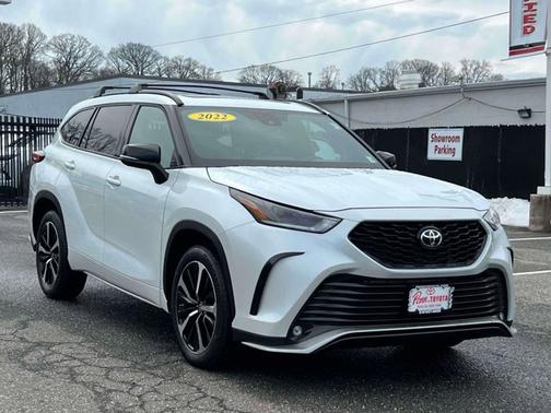 2022 Toyota Highlander XSE