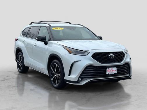 2022 Toyota Highlander XSE