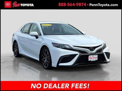 ICE CAP 2023 Toyota Camry SE