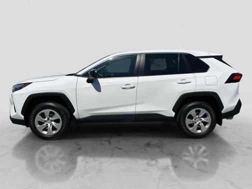 ICE CAP 2023 Toyota RAV4 LE