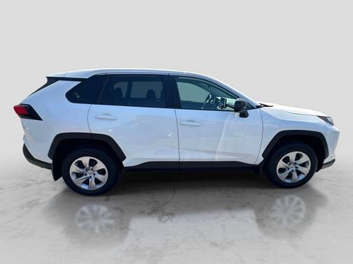 ICE CAP 2023 Toyota RAV4 LE