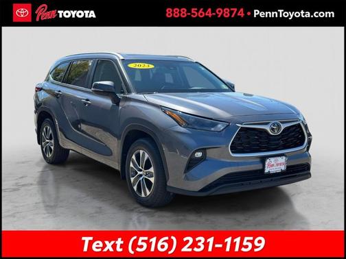 MAGNETIC GRAY MET 2023 Toyota Highlander XLE