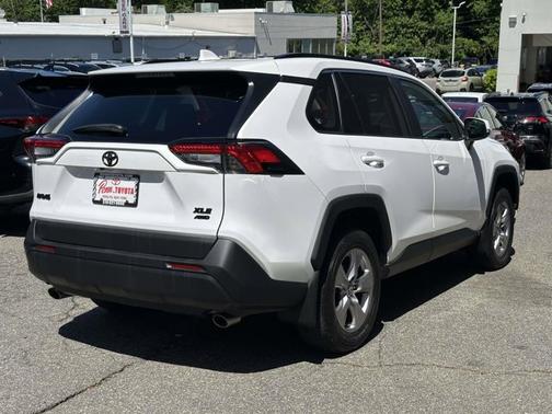 ICE CAP 2023 Toyota RAV4 XLE