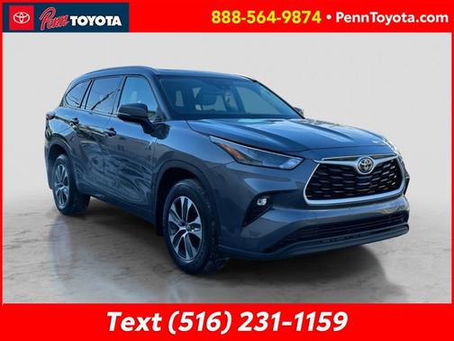 Magnetic Gray Metallic 2022 Toyota Highlander XLE