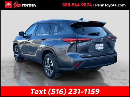 Magnetic Gray Metallic 2022 Toyota Highlander XLE