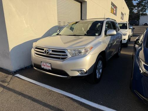 2012 Toyota Highlander SE