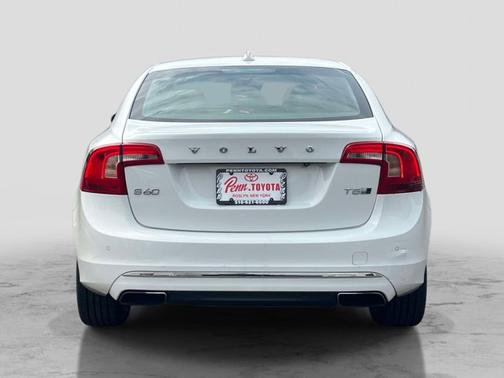 2016 Volvo S60 Inscription T5 Platinum
