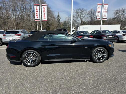 2017 Ford Mustang GT Premium
