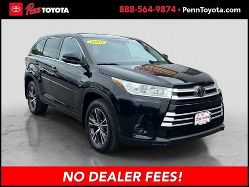 MIDNIGHT BLACK ME 2018 Toyota Highlander LE Plus