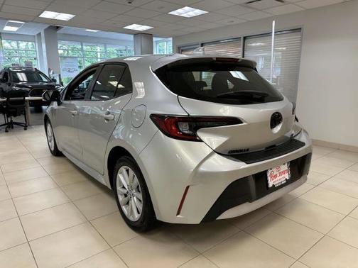 2024 Toyota Corolla Hatchback SE