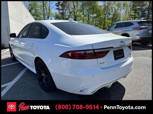 2022 Jaguar XF R-Dynamic SE