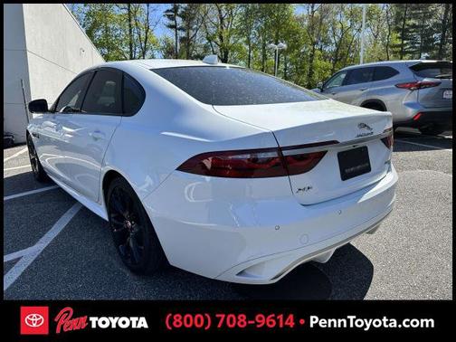 2022 Jaguar XF R-Dynamic SE