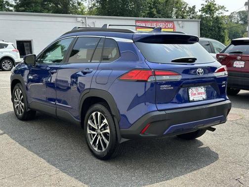 2022 Toyota Corolla Cross XLE