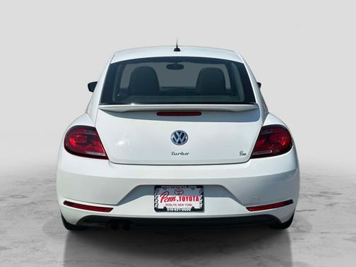 White 2018 Volkswagen Beetle 2.0T Coast