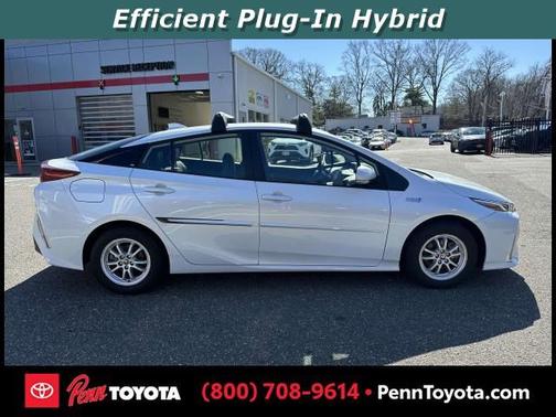 2022 Toyota Prius Prime XLE