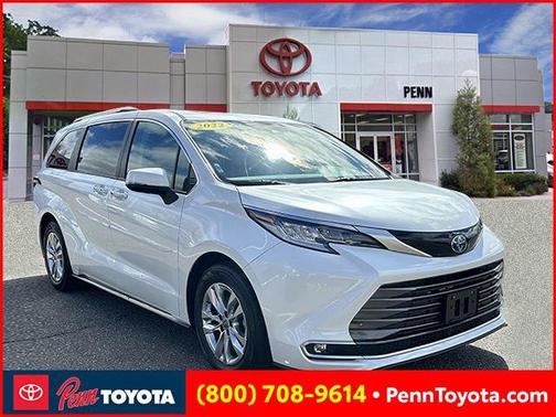 2022 Toyota Sienna Limited