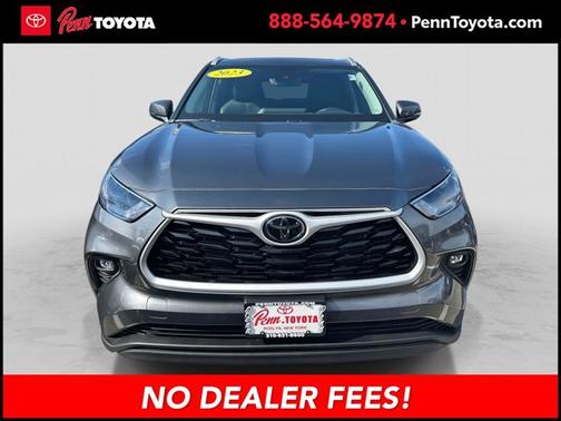 Magnetic Gray Metallic 2023 Toyota Highlander XLE