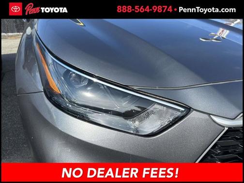 Magnetic Gray Metallic 2023 Toyota Highlander XLE
