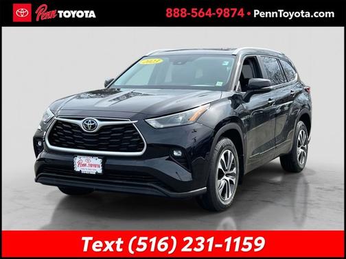 MIDNIGHT BLACK ME 2023 Toyota Highlander XLE