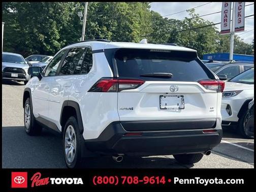 2020 Toyota RAV4 LE