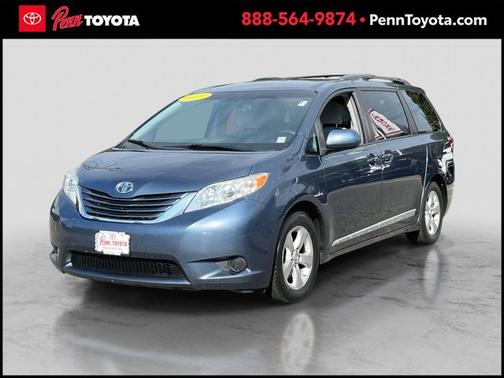 2017 Toyota Sienna LE