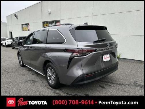 2024 Toyota Sienna XLE