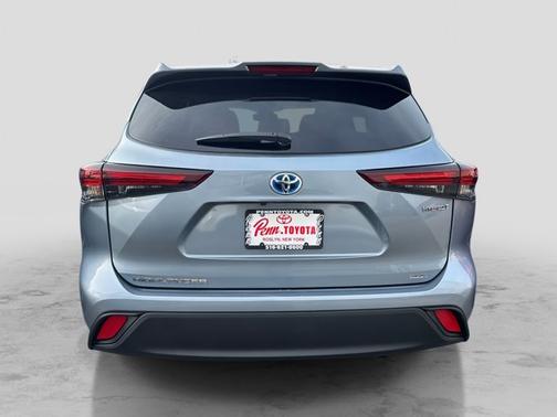 2024 Toyota Highlander Hybrid XLE