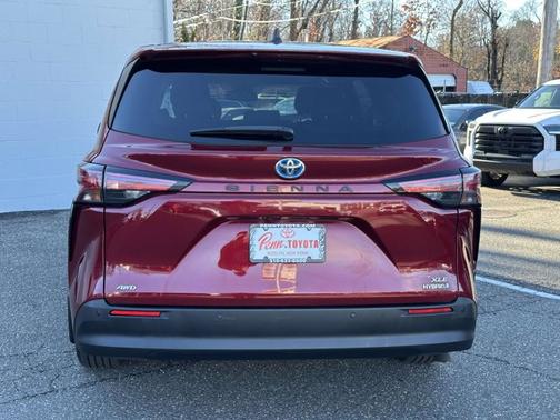 2021 Toyota Sienna XLE