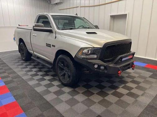 2017 RAM 1500 Night Regular Cab 4x4 6'4' Box