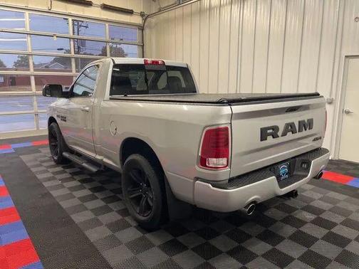 2017 RAM 1500 Night Regular Cab 4x4 6'4' Box