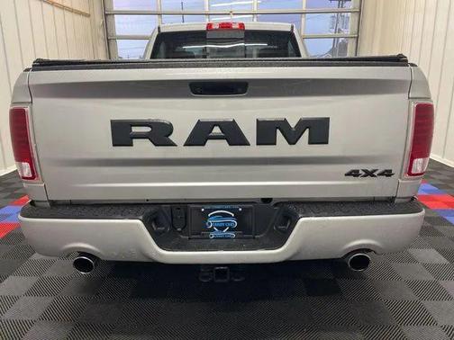 2017 RAM 1500 Night Regular Cab 4x4 6'4' Box