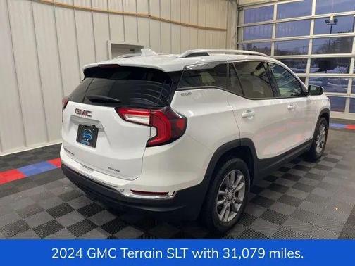 2024 GMC Terrain SLT