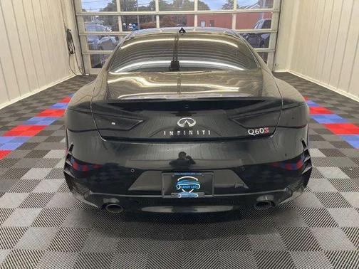 2017 INFINITI Q60 3.0t Red Sport 400