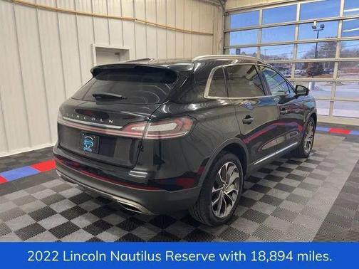 2022 Lincoln Nautilus Reserve